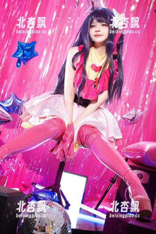 欣赏Azami妹妹的写真，分享背后那些鲜为人知的故事.txt