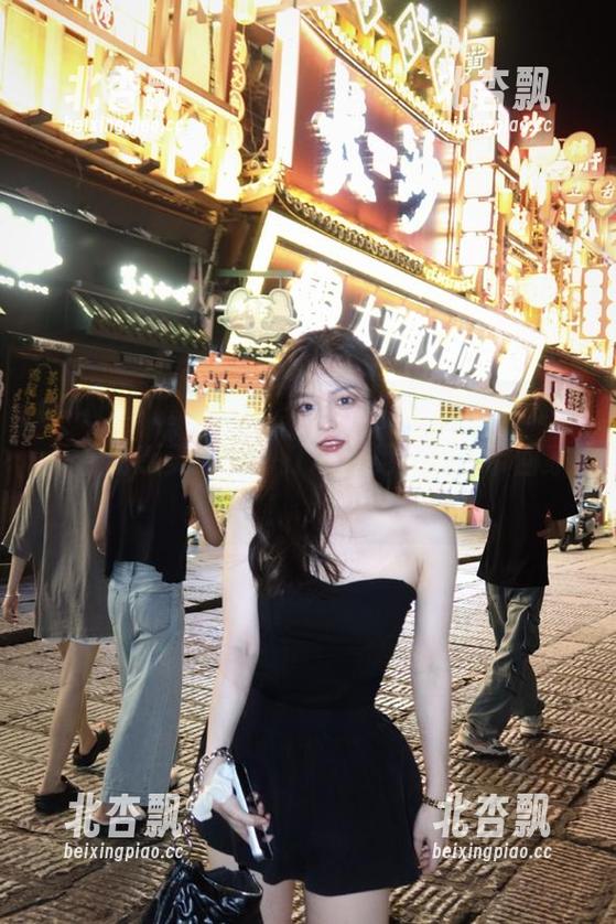 CANDY糖果画报-琳琳ailin CANDY糖果画报 - 琳琳ailin运动写真,青春动感美图一网打尽,免费下载带回家!.txt