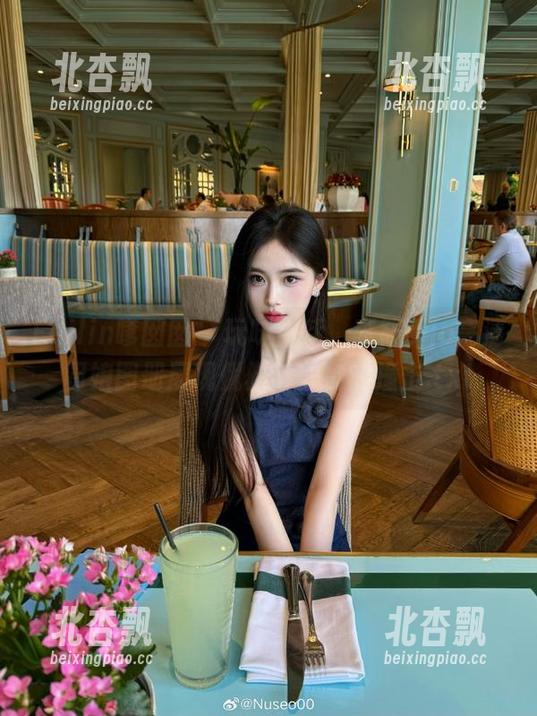 Feilin嗲囡囡 - 玩味生活，李筱乔jo高清厨娘图册展现优雅与美食的撞击.txt