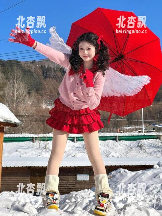Feilin嗲囡囡 - 在线欣赏梦小楠小夜猫旗袍写真，带你领略东方女性的优雅图片.txt