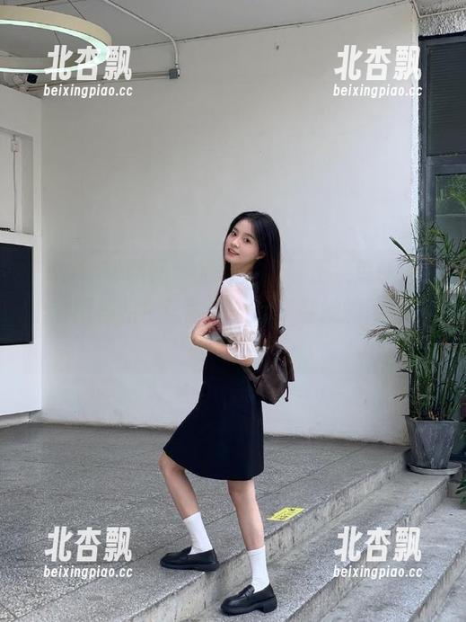 Feilin嗲囡囡 - 温馨圣诞，王婉悠Queen原图福利！让我们一起享受她的唯美写真作品.txt