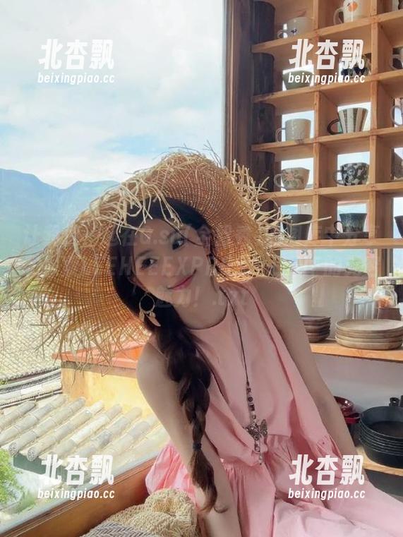 让我们一起在G.su(全智秀)的图库中分享和探索LEEHEEEXPRESS-LEHF的无穷魅力！.txt
