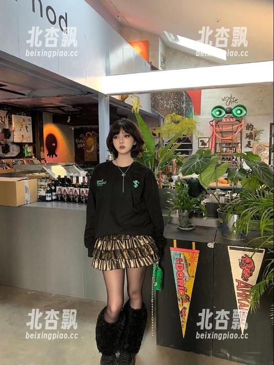 GIRLT果团网 - 周妍希的私房写真：浴缸中掀起的视觉风暴，惊艳不已！.txt