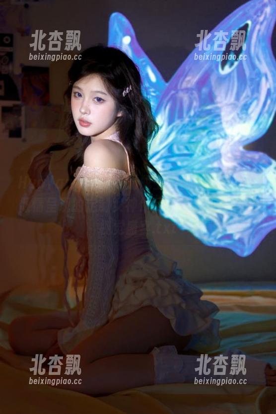 HuaYang花漾 - 奶瓶土肥圆矮挫丑黑穷倾情呈现的定制女神作品，给你不一样的视觉盛宴.txt