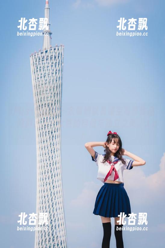 IMiss爱蜜社 - 余馨妍以其镂空写真作品，诠释出当代女性的自信与独立之美。.txt
