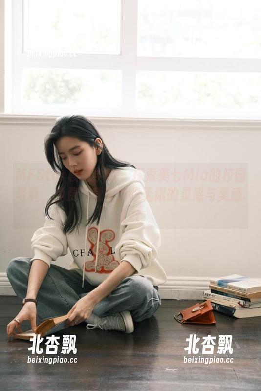 MFStar模范学院 - 探索美七Mia的校园写真，免费下载带给你无限的灵感与美感.txt