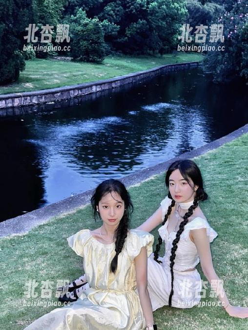 MTYH喵糖映画 - 福利不断！镜酱让你享受的美脚写真，宛如仙女下凡，吸引全场目光.txt
