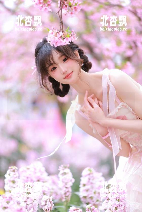 高清写真展览：喵糖映画花园白裙里的“面具下的真实”照片.txt