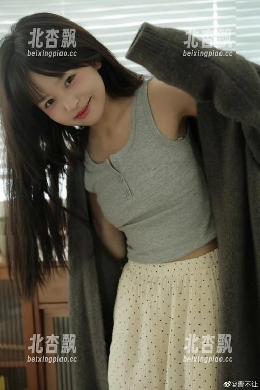 MiStar魅妍社 - 不容错过的小热巴女王写真精选合集，细腻展现她的风格与个人魅力的每一面！.txt