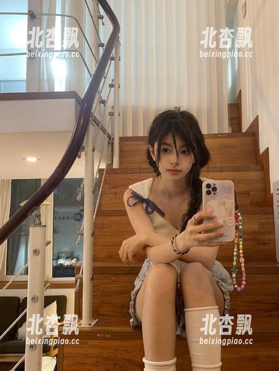 MiStar魅妍社 - 领略不一样的风格，赵梦洁JK作品原图美轮美奂！.txt