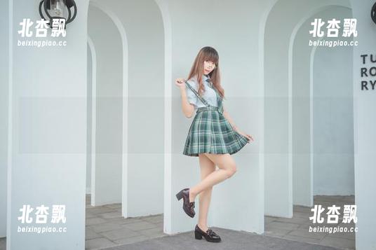 Money冷冷女孩在镜头前的迷人瞬间：精彩作品图片带你走进她的世界.txt