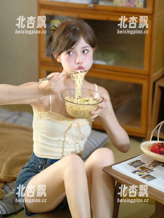 MyGirl美媛馆 - 与众不同：伊小七MoMo秘密作品精选，带你走入她的视觉世界.txt