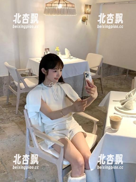 MyGirl美媛馆 - 体验小魔女奈奈眼镜下的灵动与美丽，精彩作品持续更新.txt
