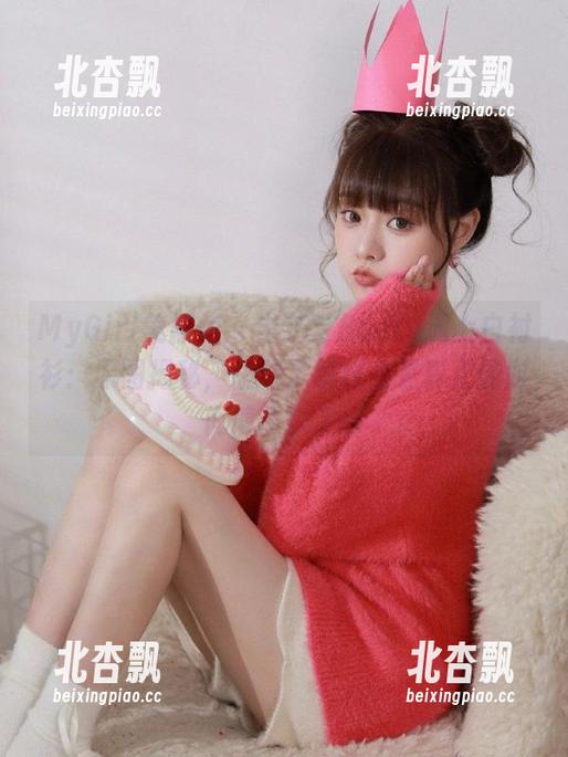 MyGirl美媛馆 - 当芝芝Booty遇上白衬衫：原图揭秘，让你了解什么是真正的时尚博主！.txt