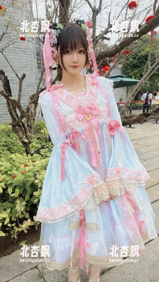 Nyako喵子短裤写真大合集，完美诠释夏季时尚与舒适.txt