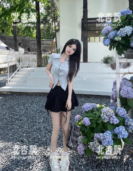 PANS - 韩美轩少女写真图册，原图传达青春的纯真与美丽.txt