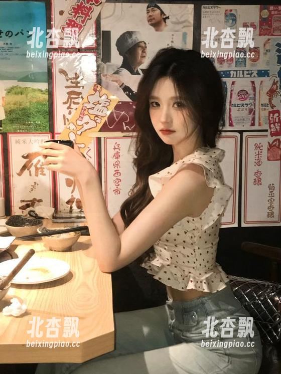 SLADY猎女神 - 高清在线发布：安沛蕾婚纱瞬间捕捉她的无尽优雅。.txt
