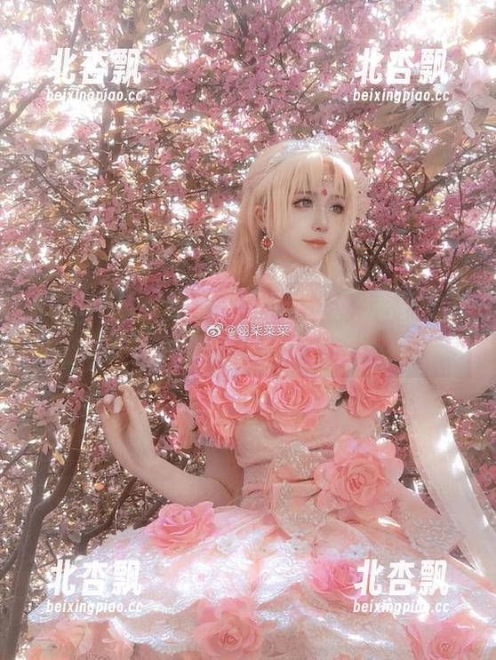 Sakiiii翎柒 Sakiiii翎柒最新写真即时上线,吾妻故事背后的惊喜.txt