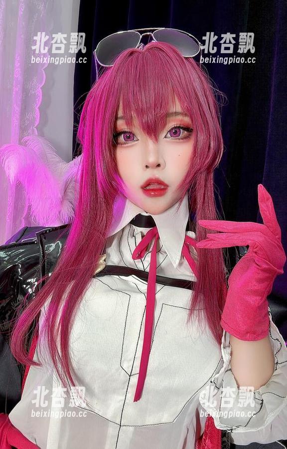 定制夏天的快乐：与SayoMomo一起探寻美丽写真图片的无限可能.txt