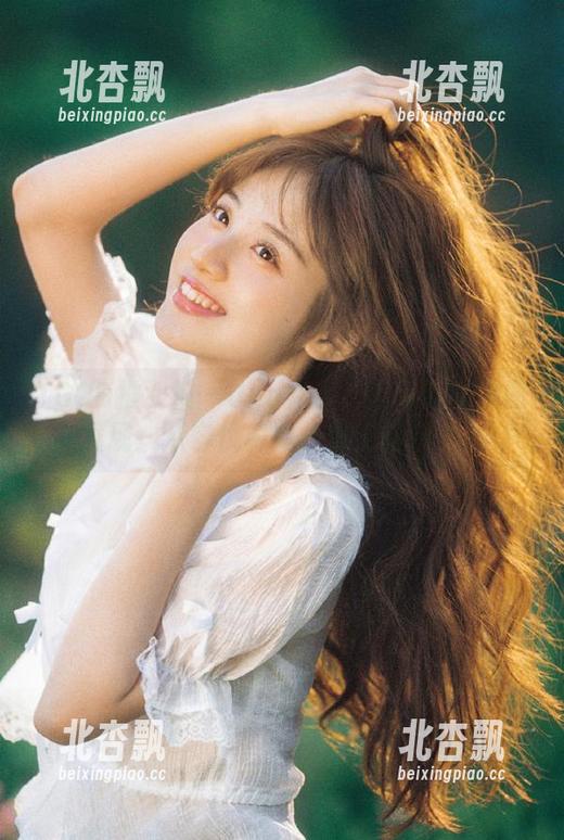 TGOD推女神 - Una尤娜御姐写真全集原图展现：从容优雅中焕发无限魅力.txt