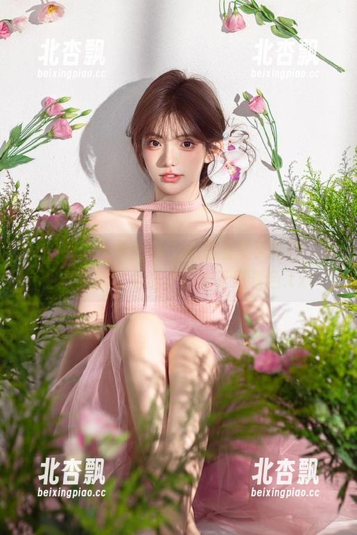 TouTiao头条女神-陈怡曼 TouTiao头条女神 - 陈怡曼夏天写真,美图套图带你走进梦幻的夏日景色.txt