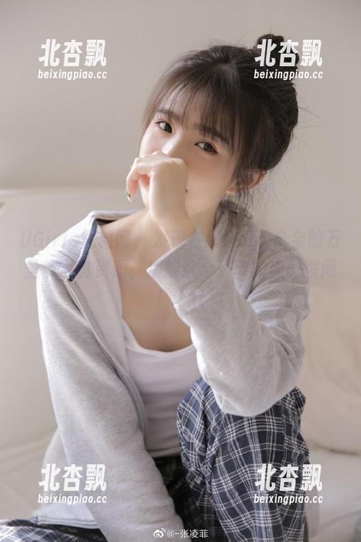 UGirls尤果网 - 发现在线Abby金金的万圣节写真资源，捕捉这个季节的魔幻瞬间！.txt
