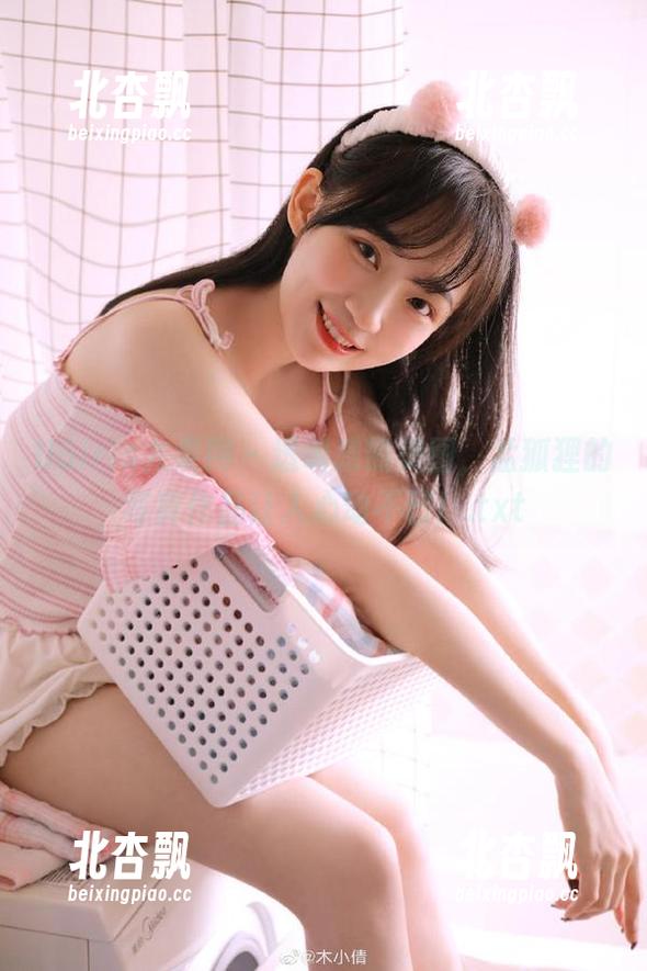 UGirls尤果网 - 透明感的美图，孟狐狸的写真作品让人心动不已！.txt