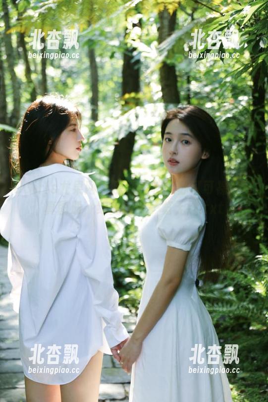 UGirls尤果网 - 原图揭秘：苏可可裸足写真图册，绝美瞬间一览无遗.txt