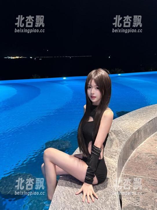 UGirls尤果网 - 优雅动人赵娜娜短裙图包，精彩资源尽在你的掌握中.txt