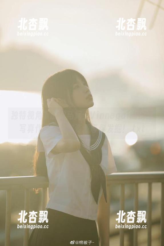 独特视角下的双马尾：Vinnegal的优雅写真作品与丰富资源等你发掘！.txt