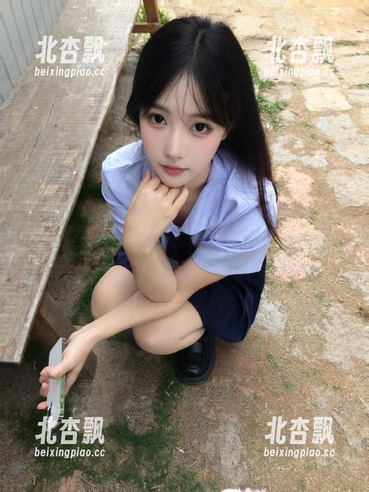 XIAOYU语画界 - 美丽由心：杨紫嫣Cynthia《剧情》写真中原图与照片的背后故事.txt
