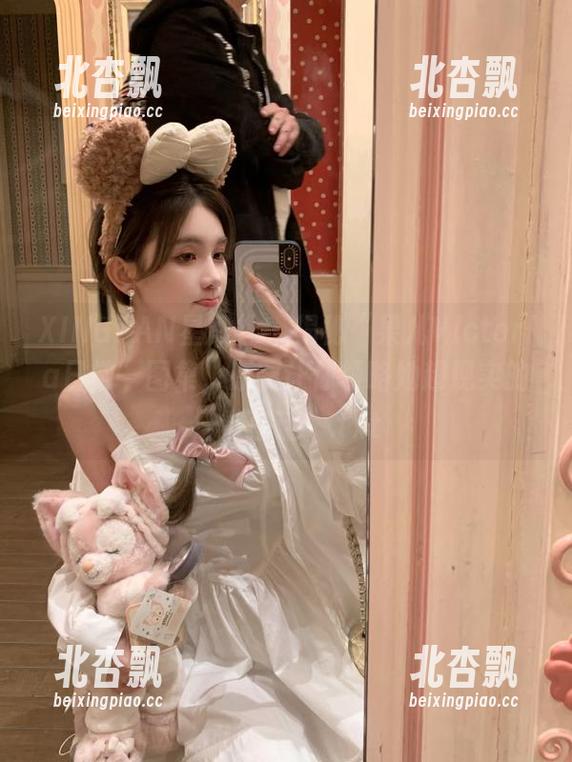 XINGYAN星颜社 - 揭秘“果儿Victoria日常”图集，原图让你领略她超现实的日常生活！.txt
