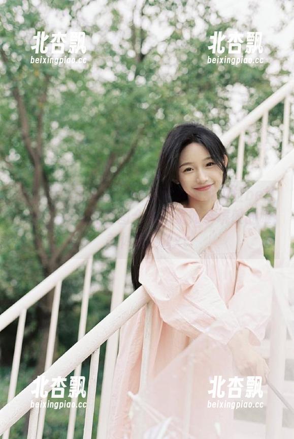 Xiuren秀人网 - 活泼可爱的余贝拉bella双马尾写真套图合集，犹如梦境般的唯美体验！.txt