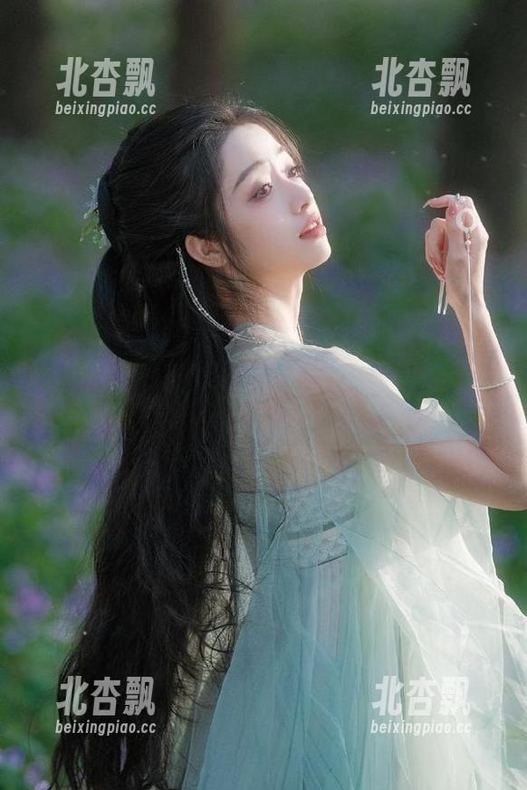 Xiuren秀人网 - 从奈汐酱nice的校园私拍美图，感受青春的无限魅力.txt