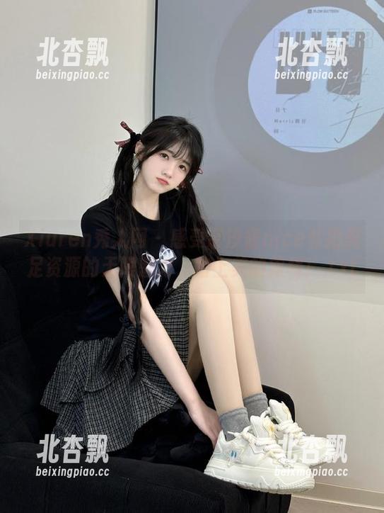Xiuren秀人网 - 感受奈汐酱nice私拍美足资源的无限魅力，踏上美的旅程！.txt