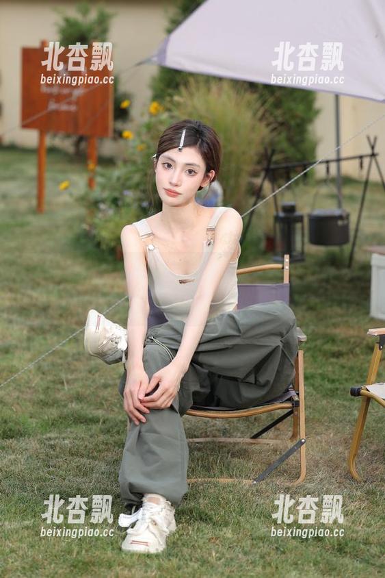 Xiuren秀人网 - 看宝宝甜如何演绎校服风情，精选高清图集一网打尽.txt