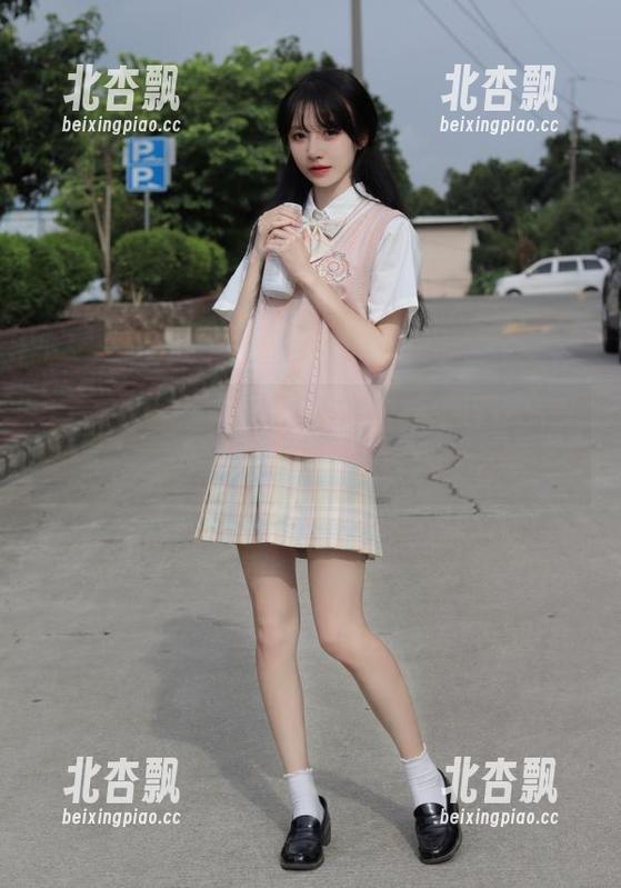 Xiuren秀人网 - 水手服系列写真作品更新，小热巴演绎别样青春的动人瞬间.txt