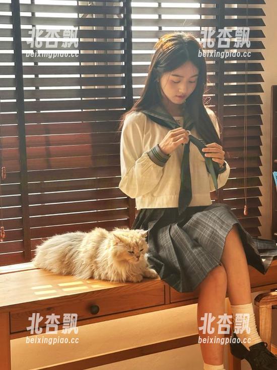 Xiuren秀人网 - 超高清写真合集：“想做你的猫”的秘密世界，带你领略她的独特魅力.txt