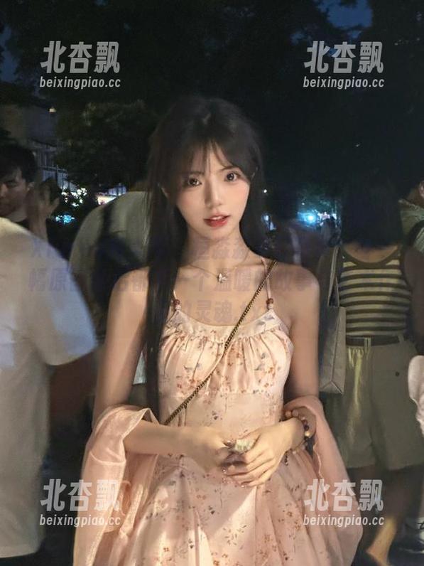 Xiuren秀人网-桓淼淼 Xiuren秀人网 - 桓淼淼夏日写真:每一幅原图背后都有一个温暖的故事与艺术作品的灵魂.txt