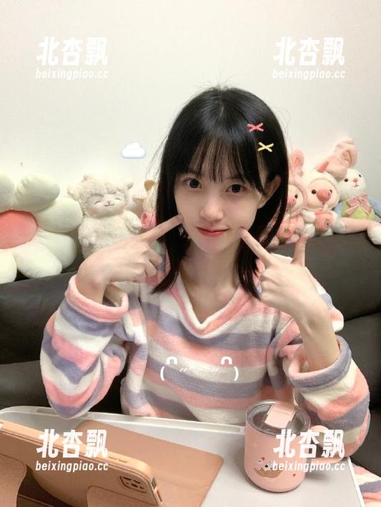 Xiuren秀人网 - 沈佳熹的绝美女孩写真照片，细腻刻画生活中的小确幸.txt