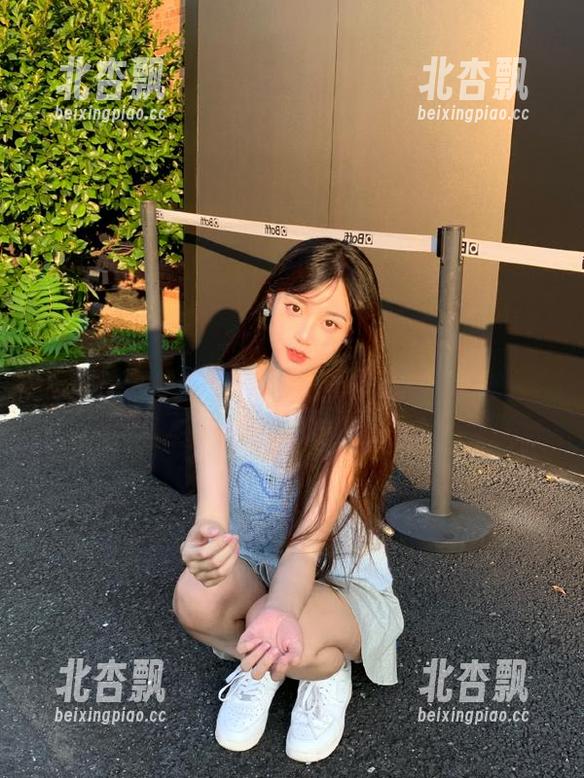 Xiuren秀人网-糯美子MINIbabe Xiuren秀人网 - 糯美子MINIbabe黑白图包分享,带你领略唯美画面背后的创作思考与灵感!.txt