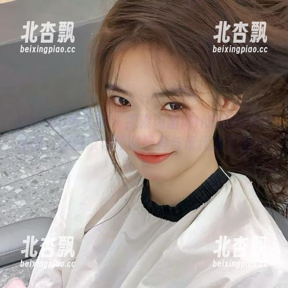 Xiuren秀人网 - 探索肉晴MINI的旗袍作品集：原图带你领略经典与现代的碰撞.txt