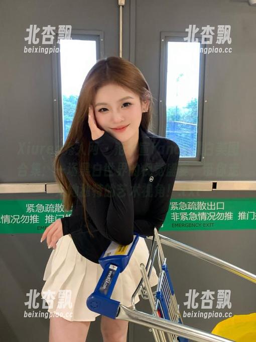 Xiuren秀人网 - 范小宣fancy黑白美图合集：一场黑白世界的视觉盛宴，带你走入她独特的艺术视角！.txt