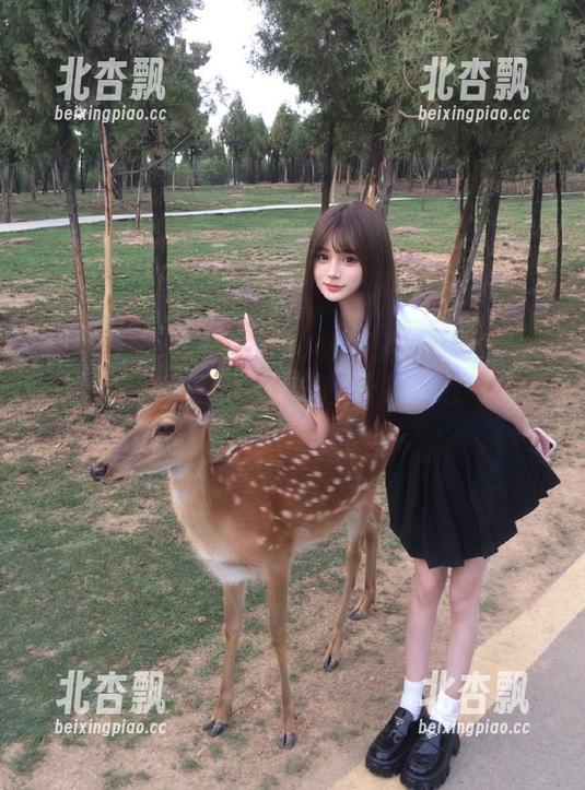 Xiuren秀人网 - 看！陆萱萱cecillia女王最新写真资源，魅力四射令人心动不已！.txt