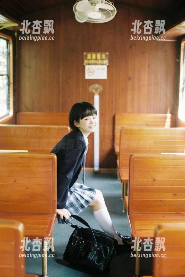 YouMi尤蜜荟 - 走入筱慧的连衣裙世界：图库里美丽写真等你来欣赏.txt
