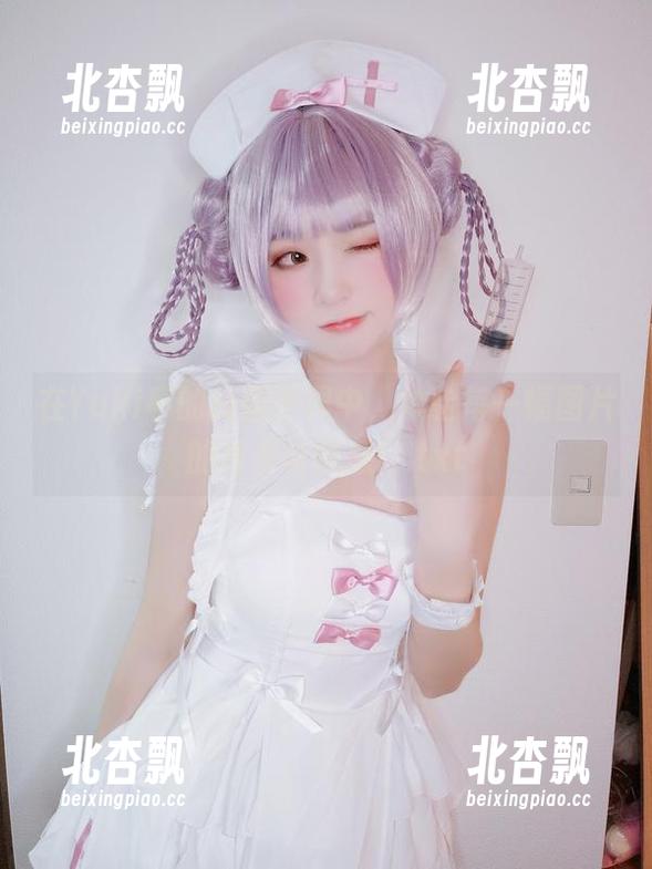 在Yuki亭的校园世界中，体验每一幅图片的故事与情感！.txt