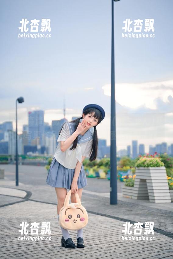倾心高清揭秘，asagiriai(爱ちゃん)花嫁写真作品背后的创作灵感与情感.txt