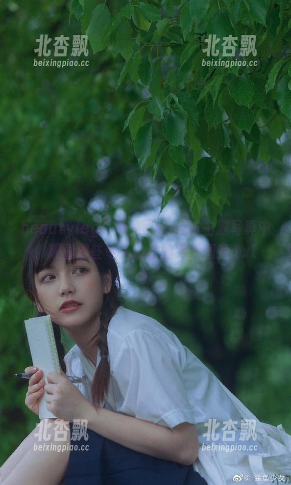 beautyleg - 在Aries丝袜主题写真中，观看那些令人心动的绝美图片.txt