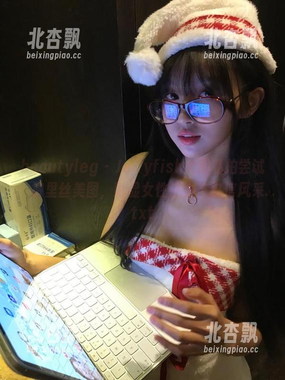 beautyleg-Jellyfish beautyleg - Jellyfish大胆私拍尝试:裤里丝美图,彰显女性魅力与自信风采.txt