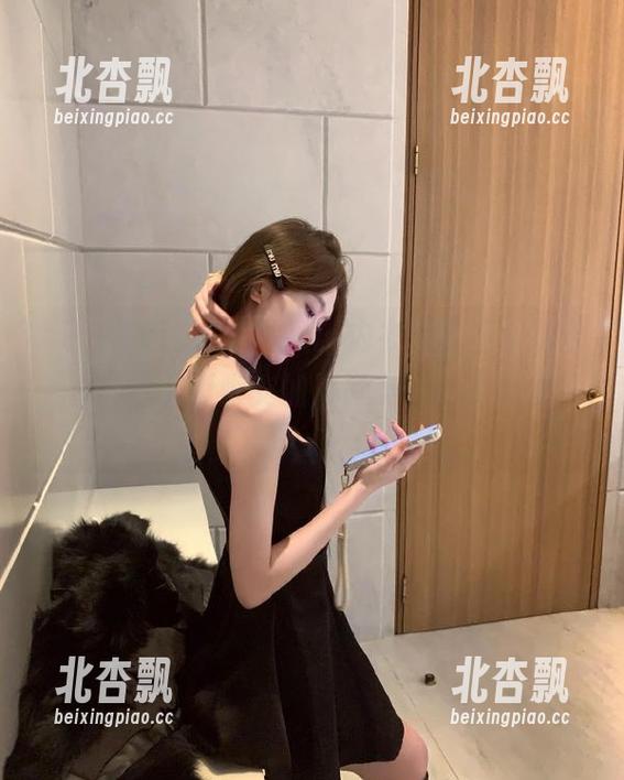 beautyleg - “Lola内衣”的图库资源，真是让人爱恨交加，快来一起吐槽吧！.txt